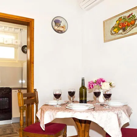 Ines Apartman